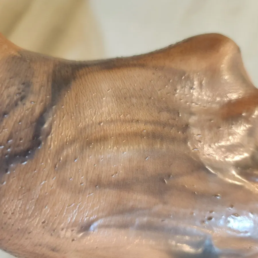 Charcoal cleansing balm hand test for oily-dehydrated skin: HEEDA