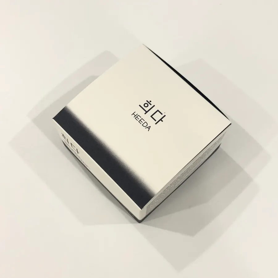 Charcoal cleansing balm for summer skin: HEEDA Jirisan