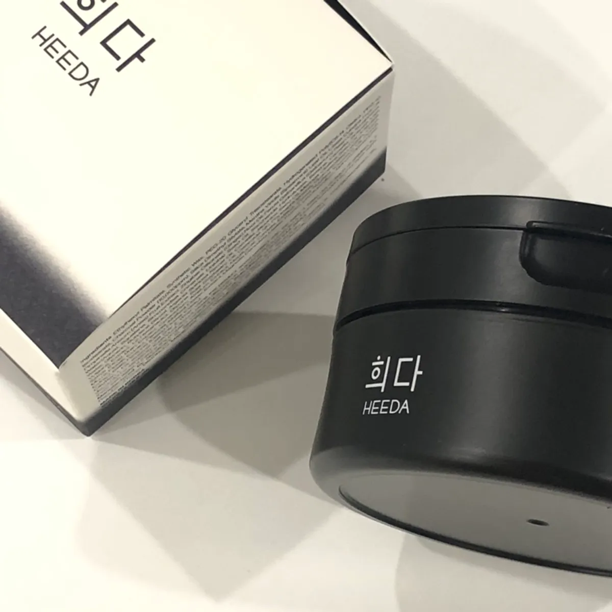 Charcoal cleansing balm for summer skin: HEEDA Jirisan
