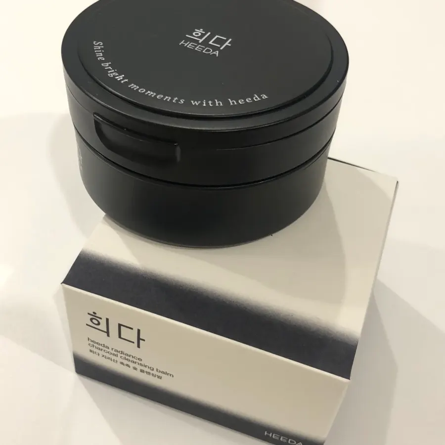 Charcoal cleansing balm for summer skin: HEEDA Jirisan