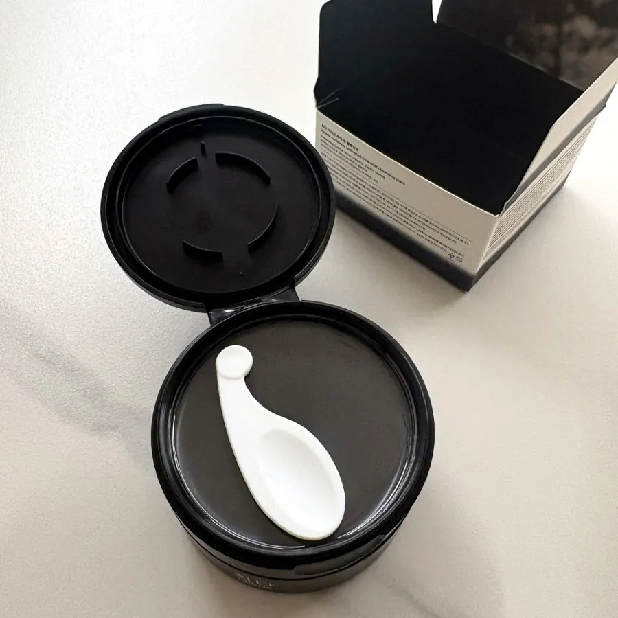Winter cleansing balm for dehydrated oily skin: HEEDA