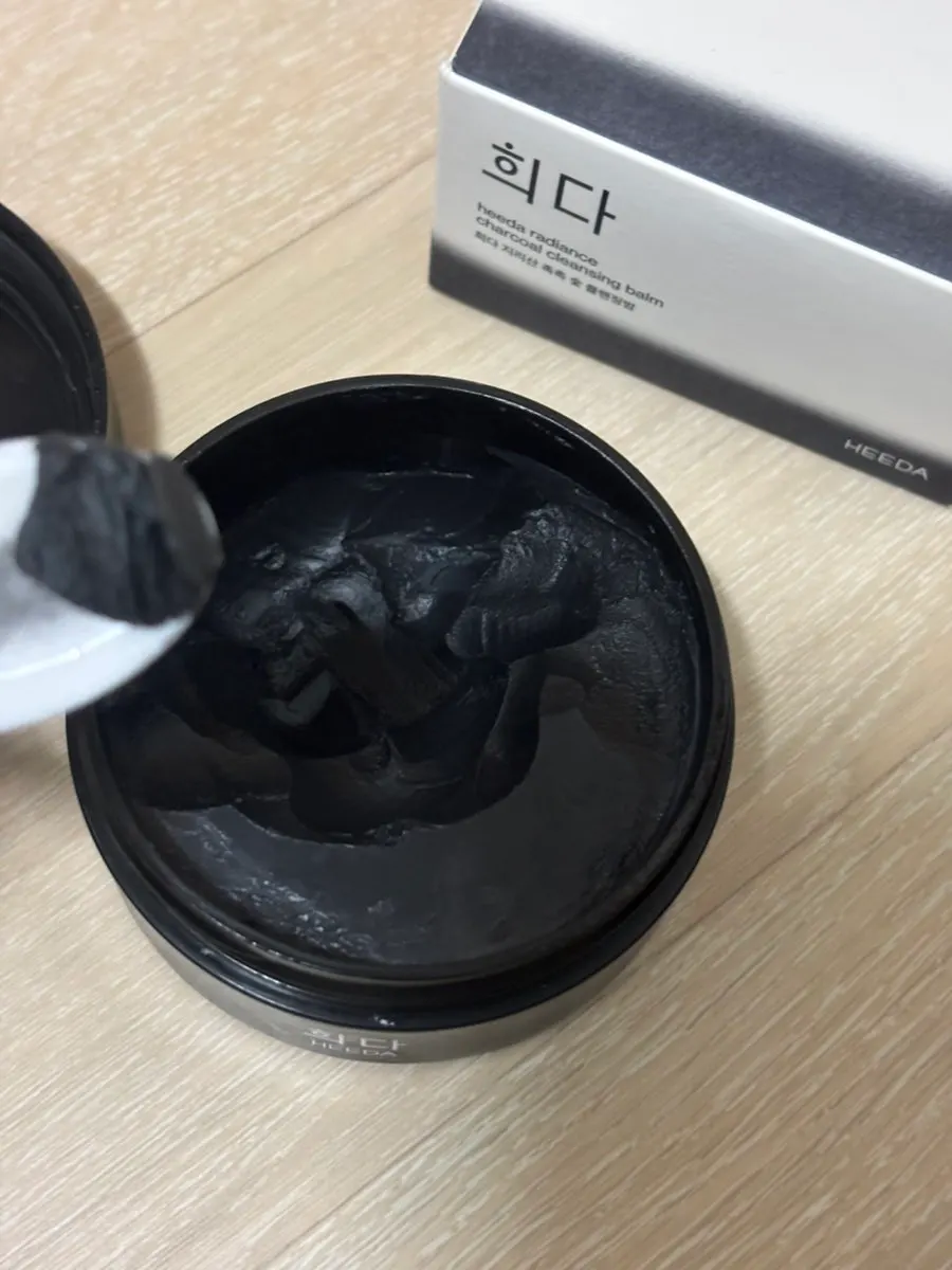 Cleansing balm for frequent washing: HEEDA Jirisan Moist Charcoal