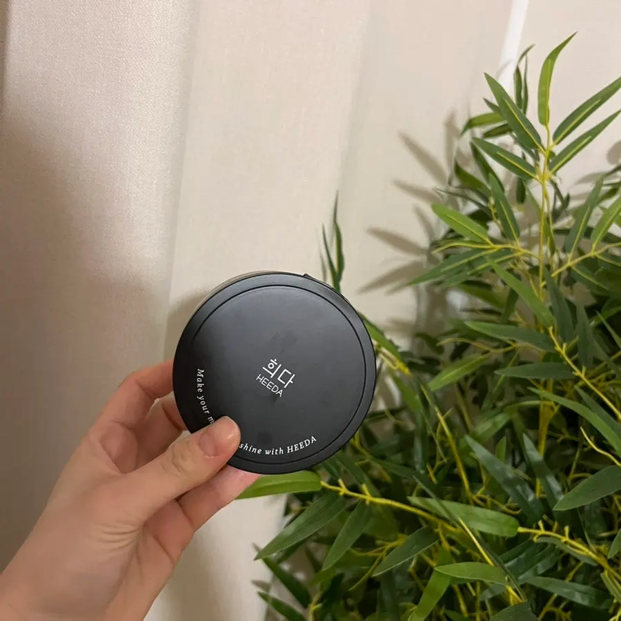 Charcoal cleansing balm carried in a bag: HEEDA Jirisan Moist Balm