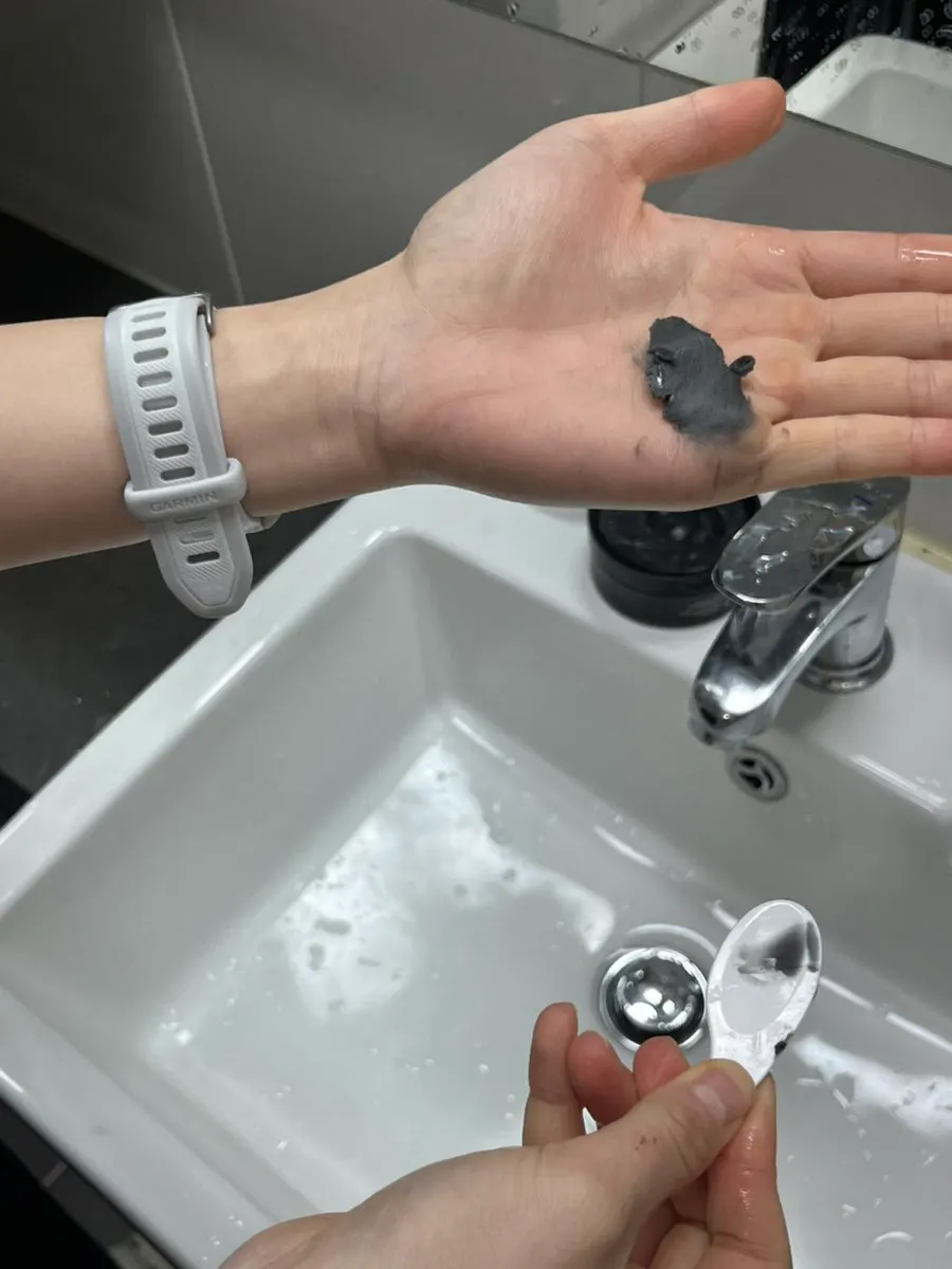 Charcoal cleansing balm carried in a bag: HEEDA Jirisan Moist Balm