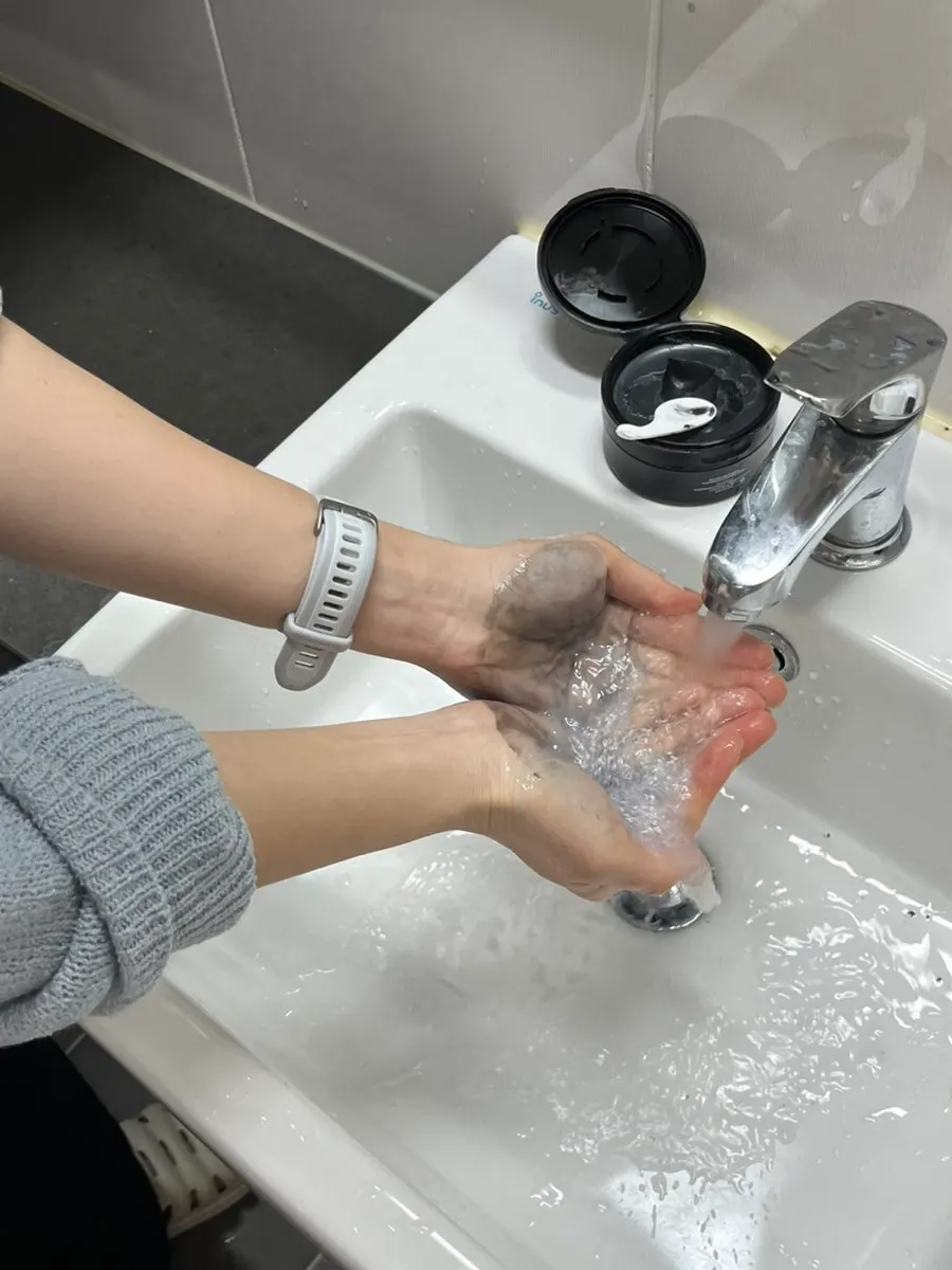 Charcoal cleansing balm carried in a bag: HEEDA Jirisan Moist Balm