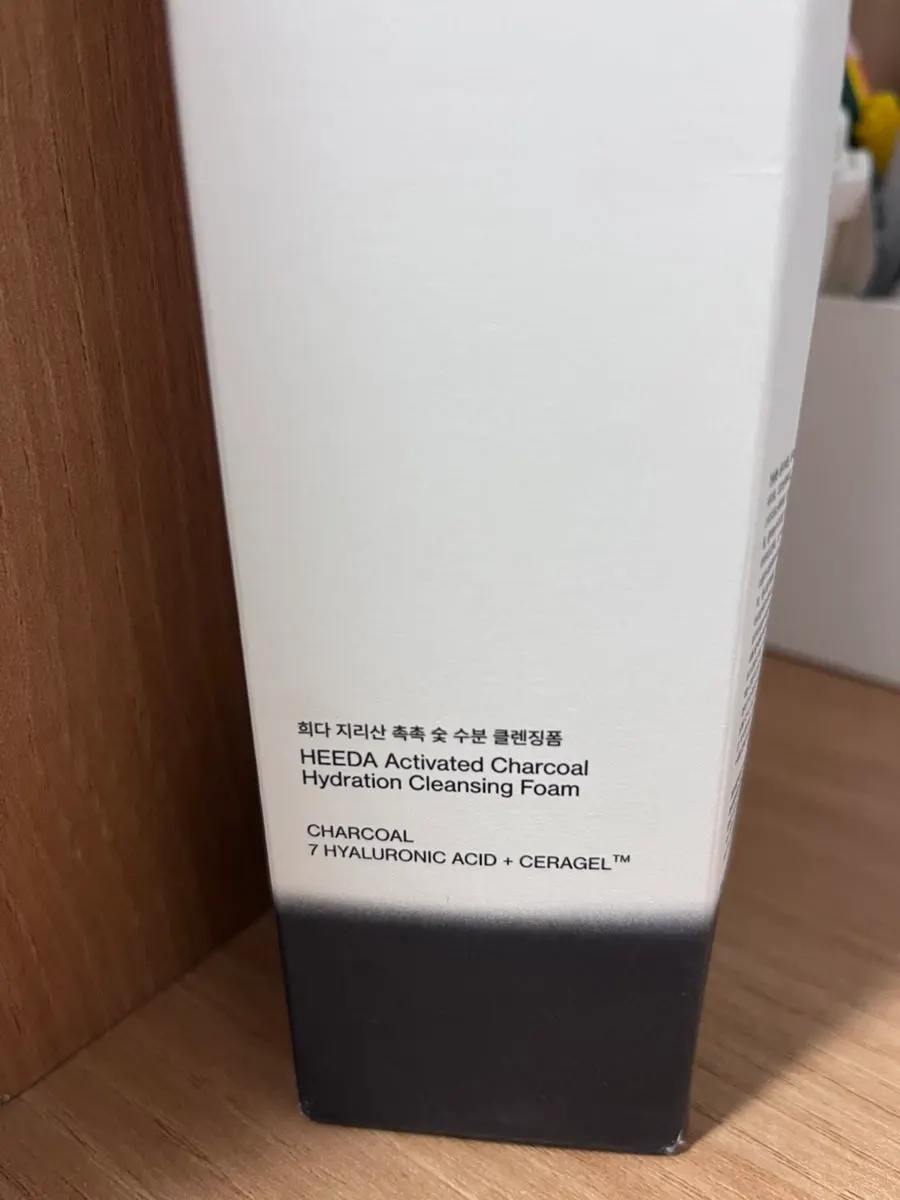Cleansing foam for oily-combination skin: HEEDA Jirisan Charcoal