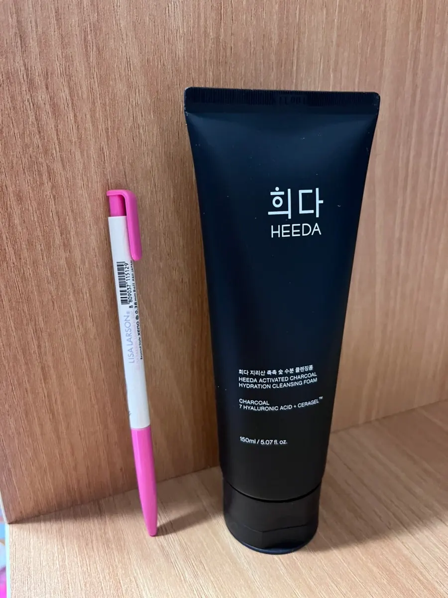Cleansing foam for oily-combination skin: HEEDA Jirisan Charcoal