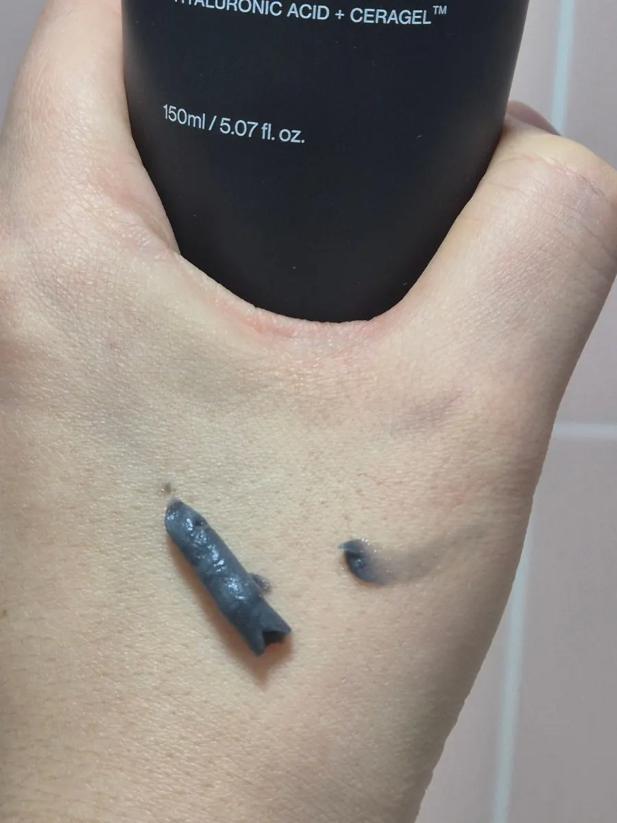 Gentle foam face cleanser for sensitive skin: HEEDA Jirisan Charcoal