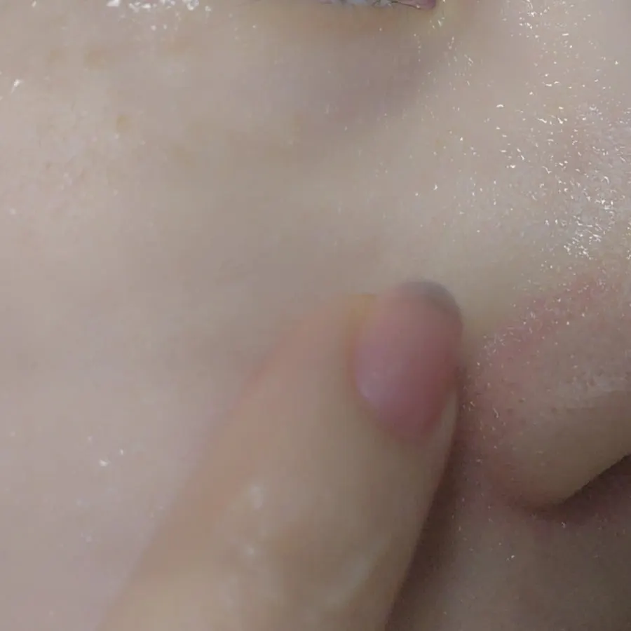 Charcoal cleansing foam for dry sensitive skin: HEEDA Jirisan