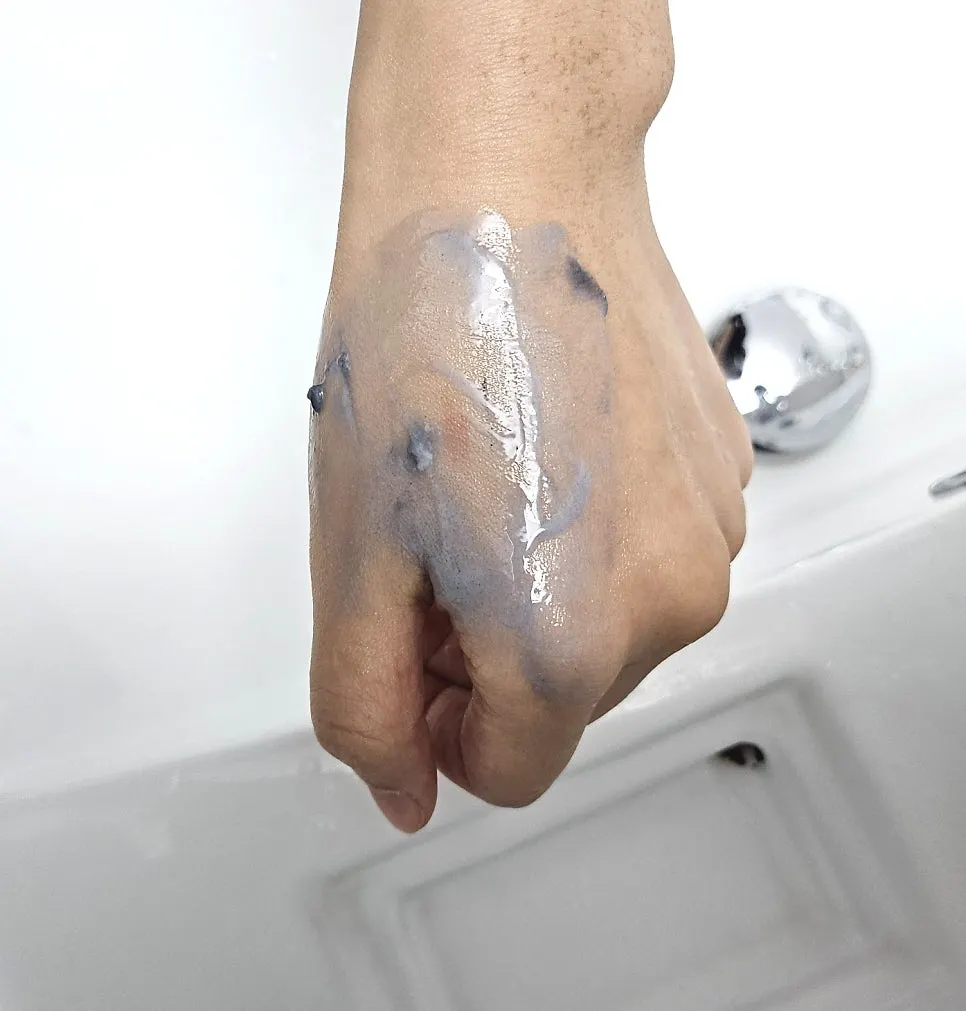 Cleansing foam for sunscreen makeup: HEEDA Charcoal Hydrating
