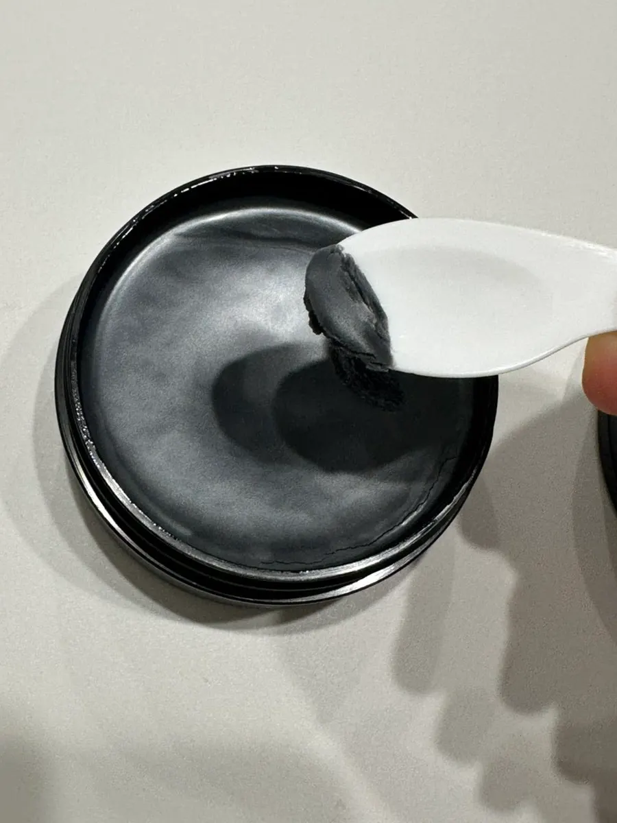 Charcoal cleansing duo for sensitive oily-dehydrated skin: HEEDA