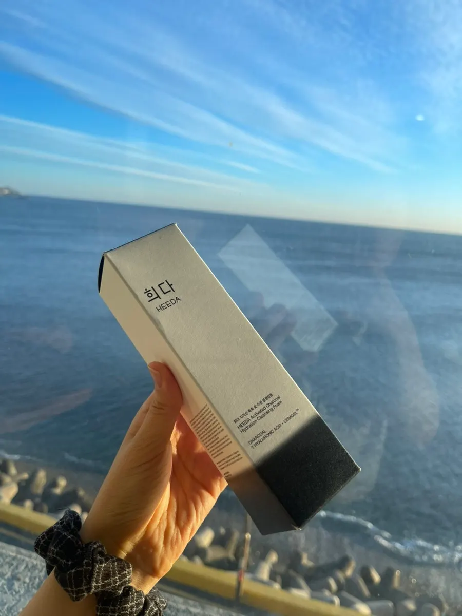 Hydrating facial cleanser for normal to dry skin: HEEDA Jirisan