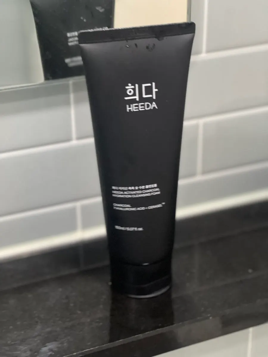 Hydrating facial cleanser for normal to dry skin: HEEDA Jirisan