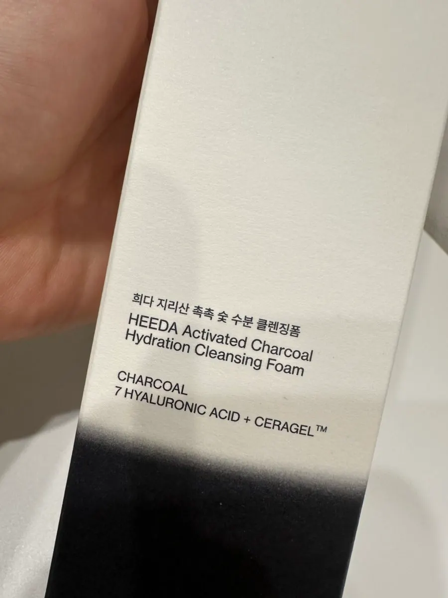Foam cleanser for oily sensitive skin: HEEDA Jirisan Charcoal