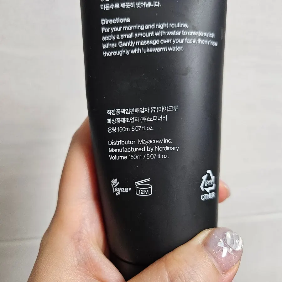 Foam cleanser for oily sensitive skin: HEEDA Jirisan Charcoal