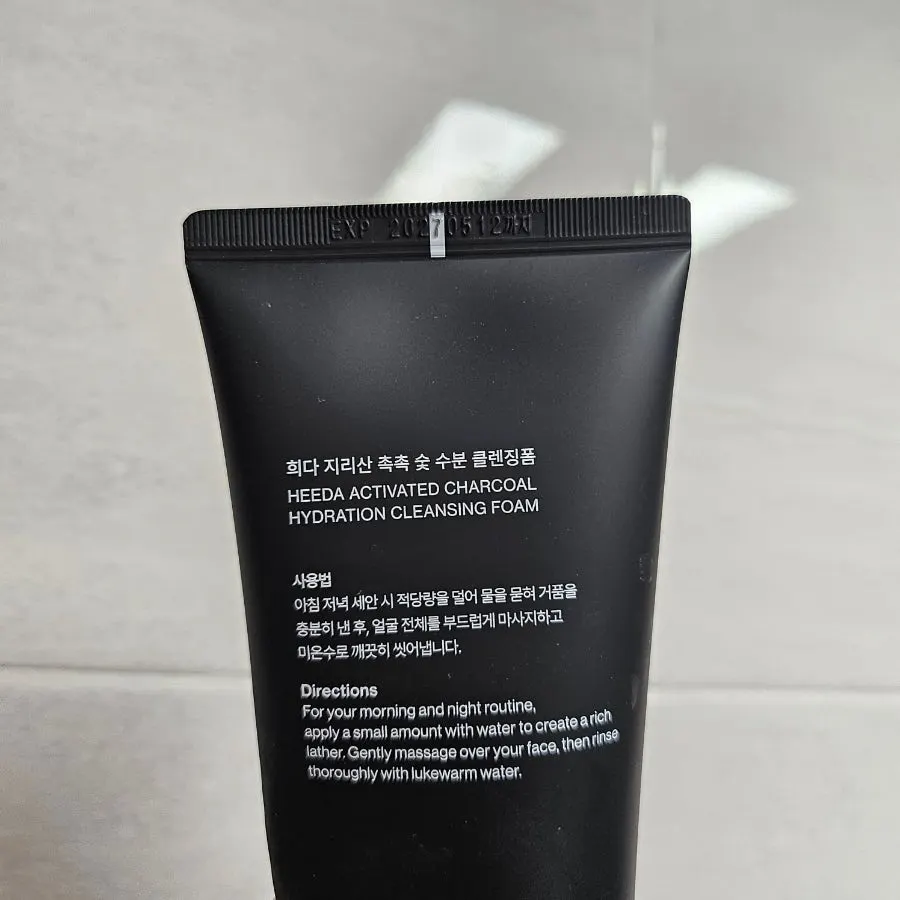 Foam cleanser for oily sensitive skin: HEEDA Jirisan Charcoal