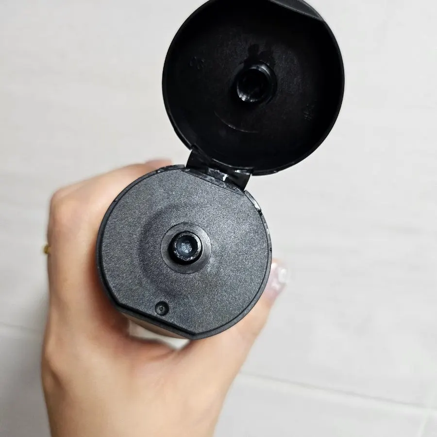 Foam cleanser for oily sensitive skin: HEEDA Jirisan Charcoal