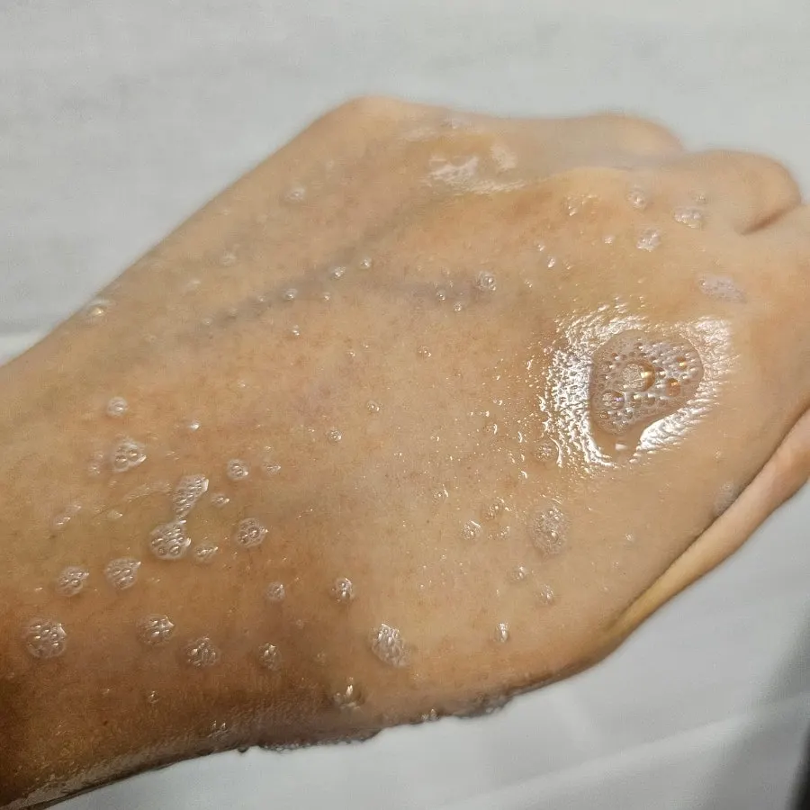 Foam cleanser for oily sensitive skin: HEEDA Jirisan Charcoal