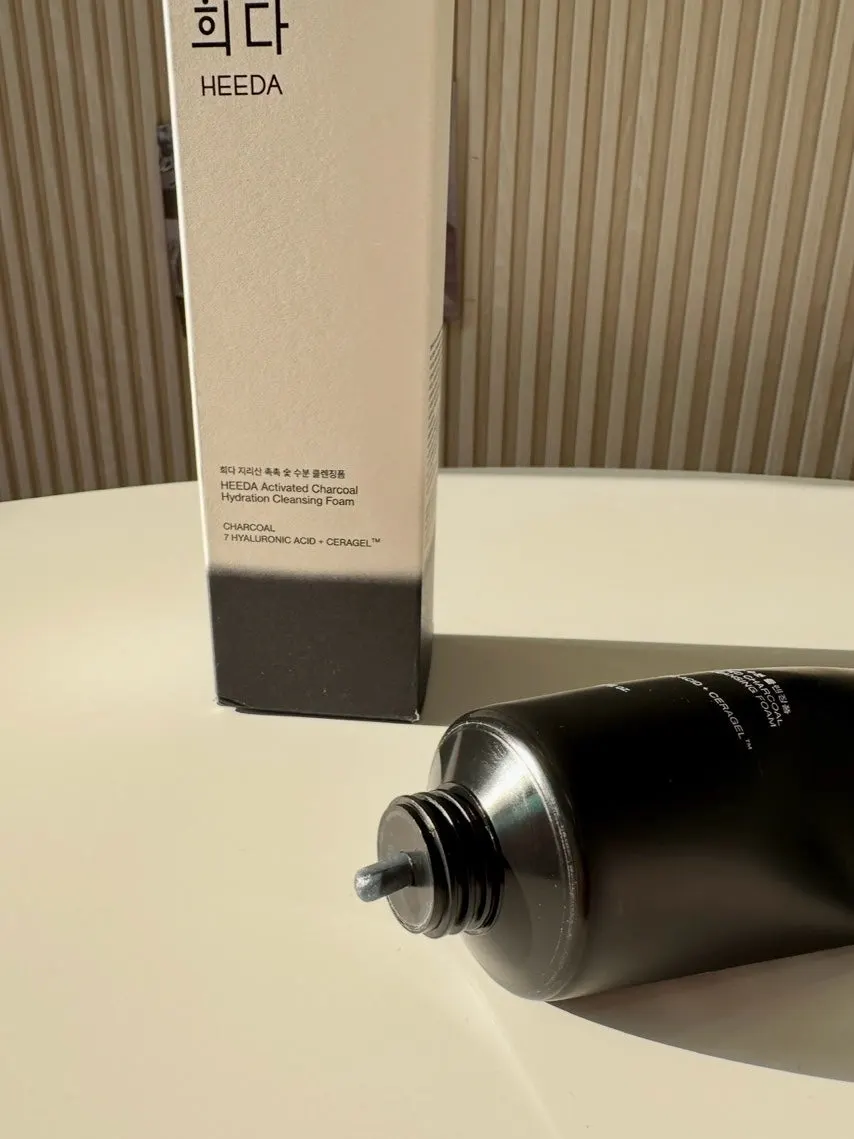 Charcoal cleansing foam for low tightness: HEEDA Jirisan