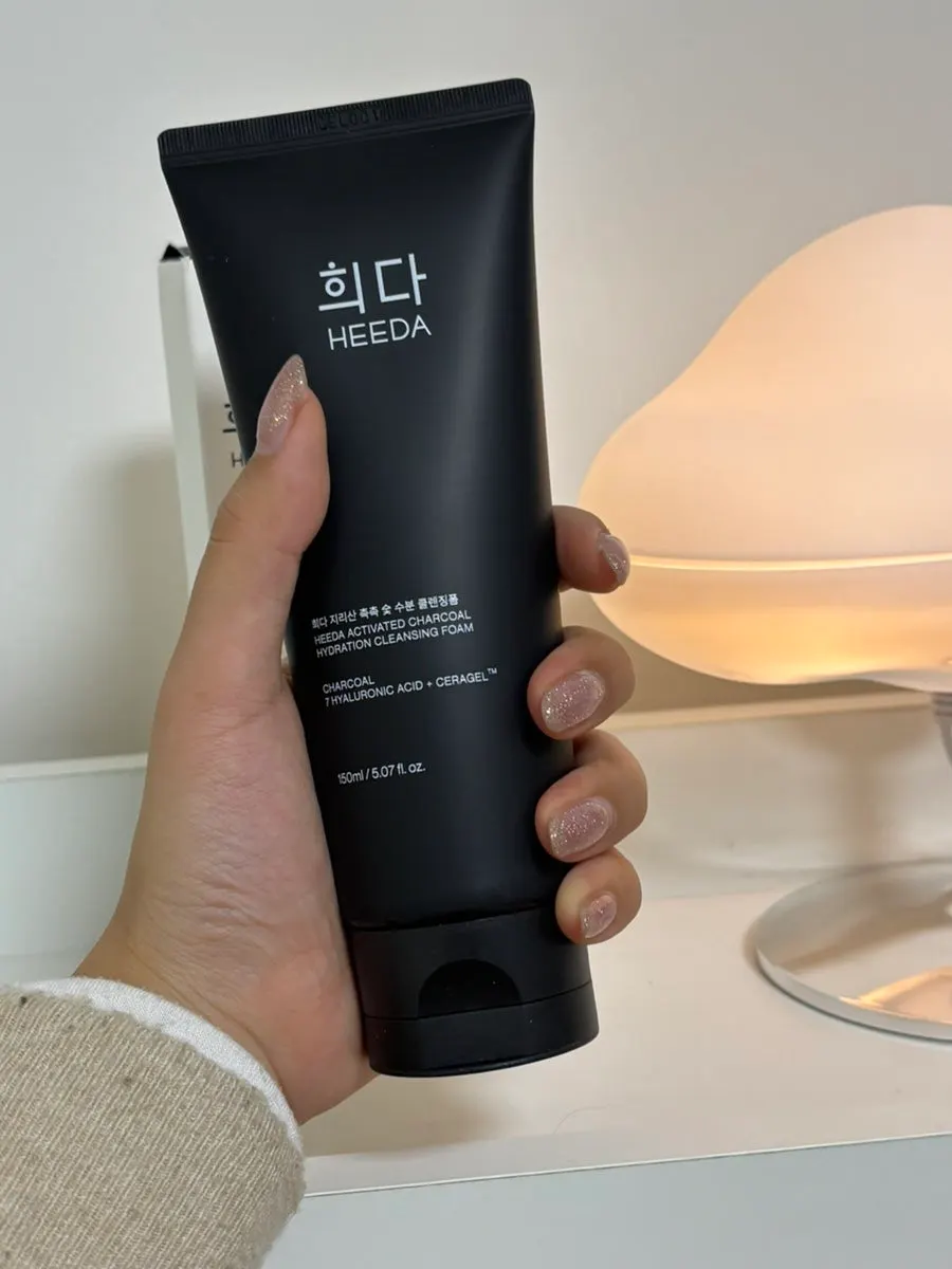 Charcoal cleansing foam for makeup: HEEDA Jirisan Moist