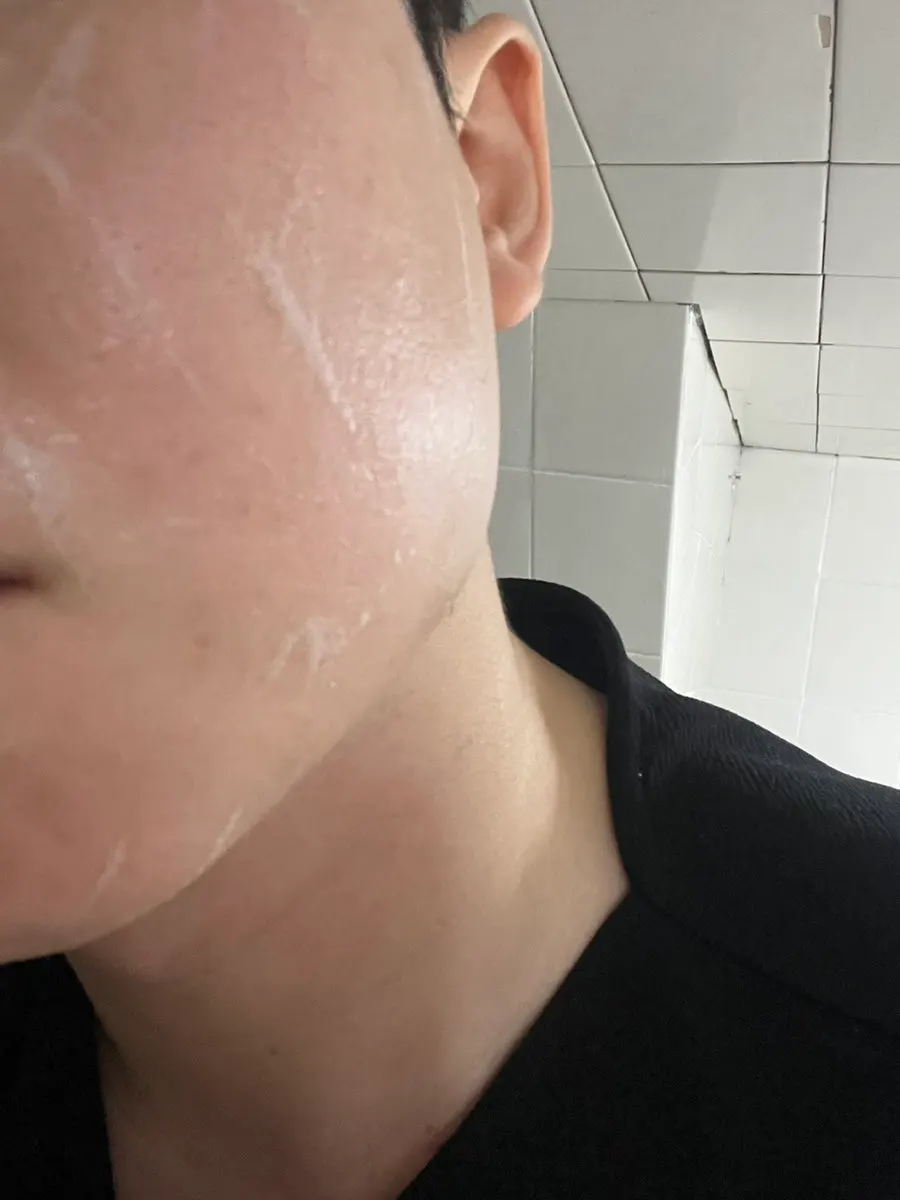 Low-pH cleansing foam for tight skin: HEEDA Jirisan Charcoal