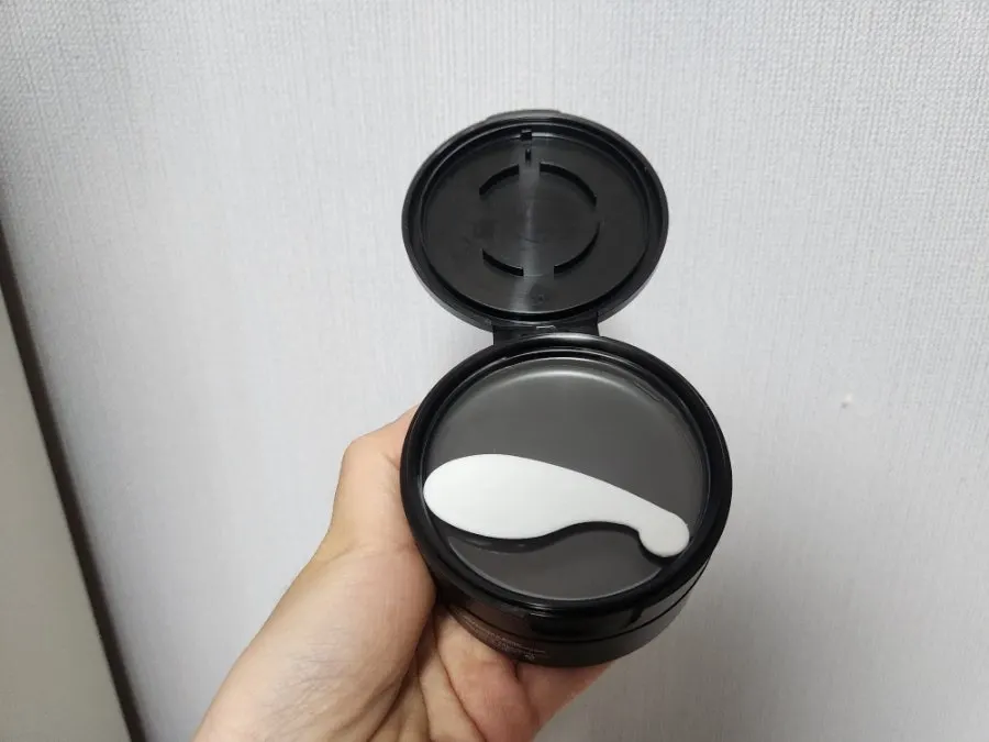 Cleansing balm for sensitive skin: HEEDA Jirisan Moist Charcoal