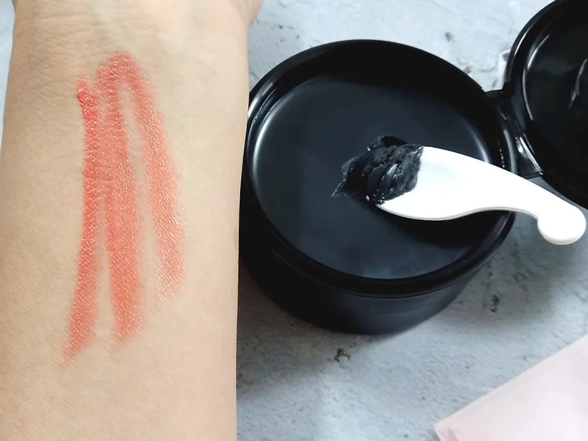 Cleansing balm for dehydrated oily skin: HEEDA Jirisan Charcoal