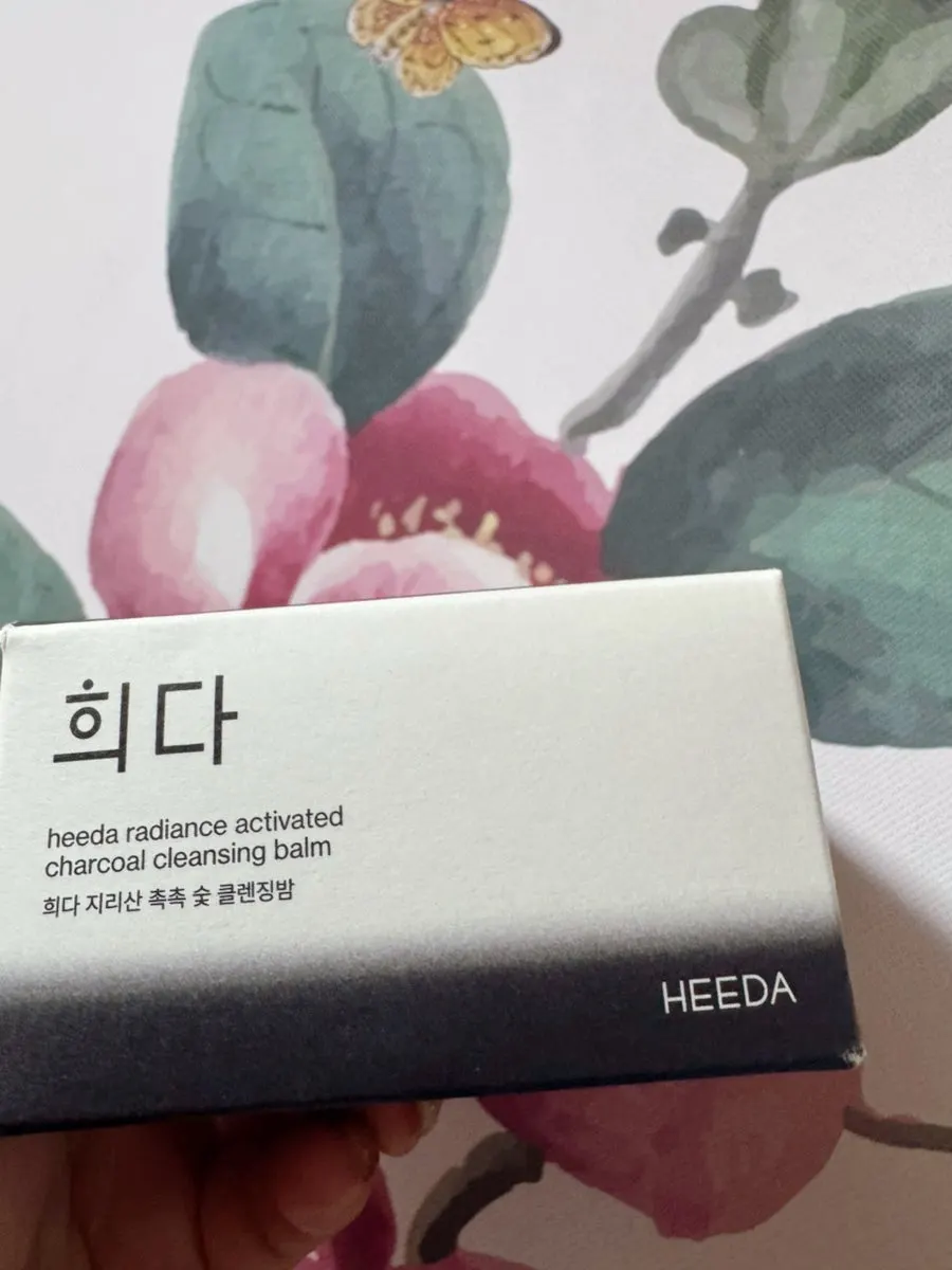 Cleansing balm for tight skin: HEEDA Jirisan Moist Charcoal