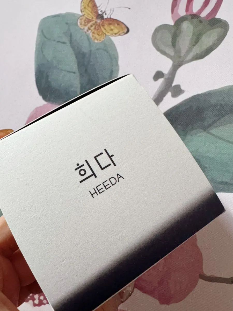 Cleansing balm for tight skin: HEEDA Jirisan Moist Charcoal