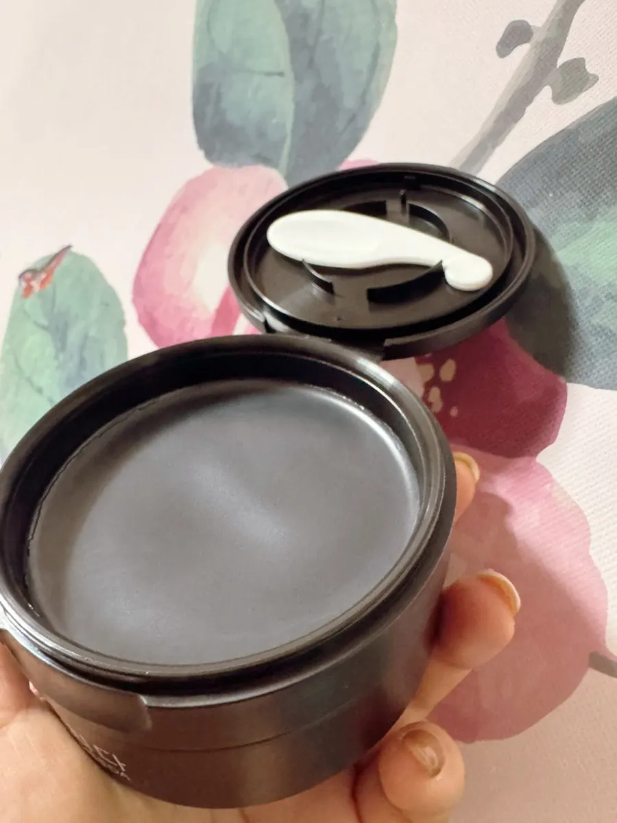 Cleansing balm for tight skin: HEEDA Jirisan Moist Charcoal