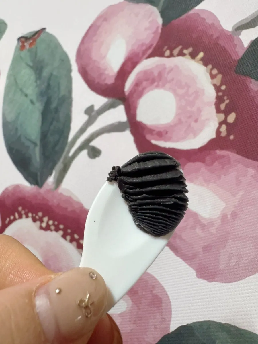 Cleansing balm for tight skin: HEEDA Jirisan Moist Charcoal