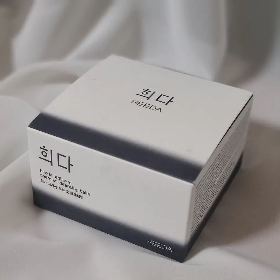 Cleansing balm makeup removal: HEEDA Jirisan Moist Charcoal