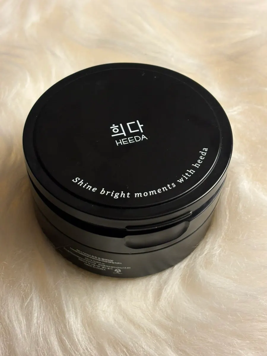 Cleansing balm for sensitive skin: HEEDA Jirisan Moist Charcoal