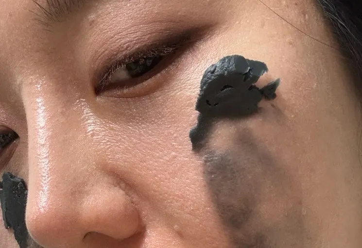 Cleansing balm for travel, tested 6 months: HEEDA Charcoal Balm