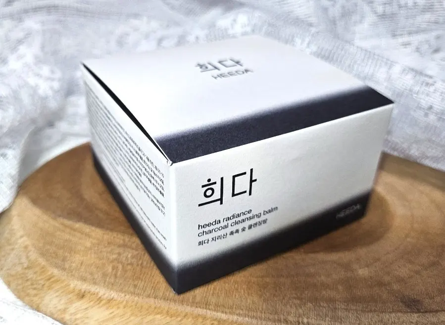 Cleansing balm for dehydrated oily skin: HEEDA Jirisan Charcoal