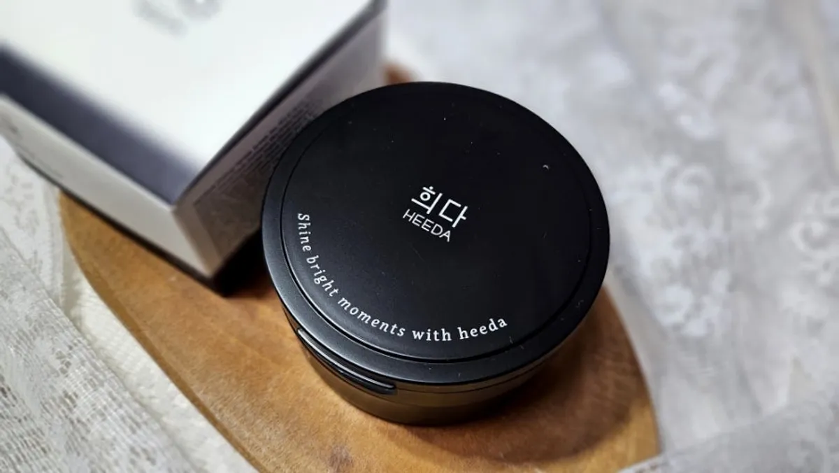 Cleansing balm for dehydrated oily skin: HEEDA Jirisan Charcoal