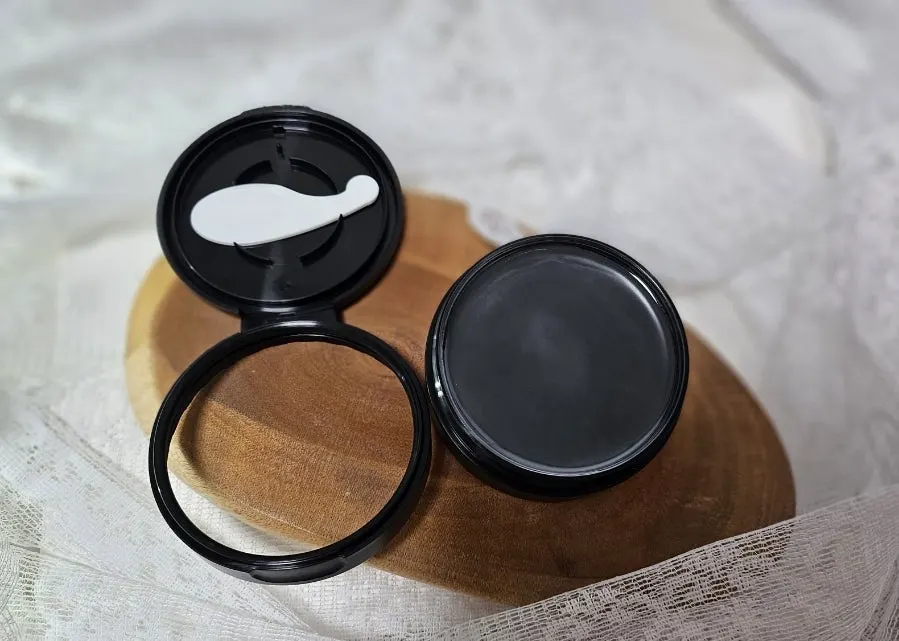 Cleansing balm for dehydrated oily skin: HEEDA Jirisan Charcoal