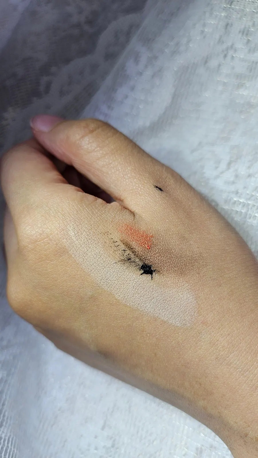 Cleansing balm for dehydrated oily skin: HEEDA Jirisan Charcoal