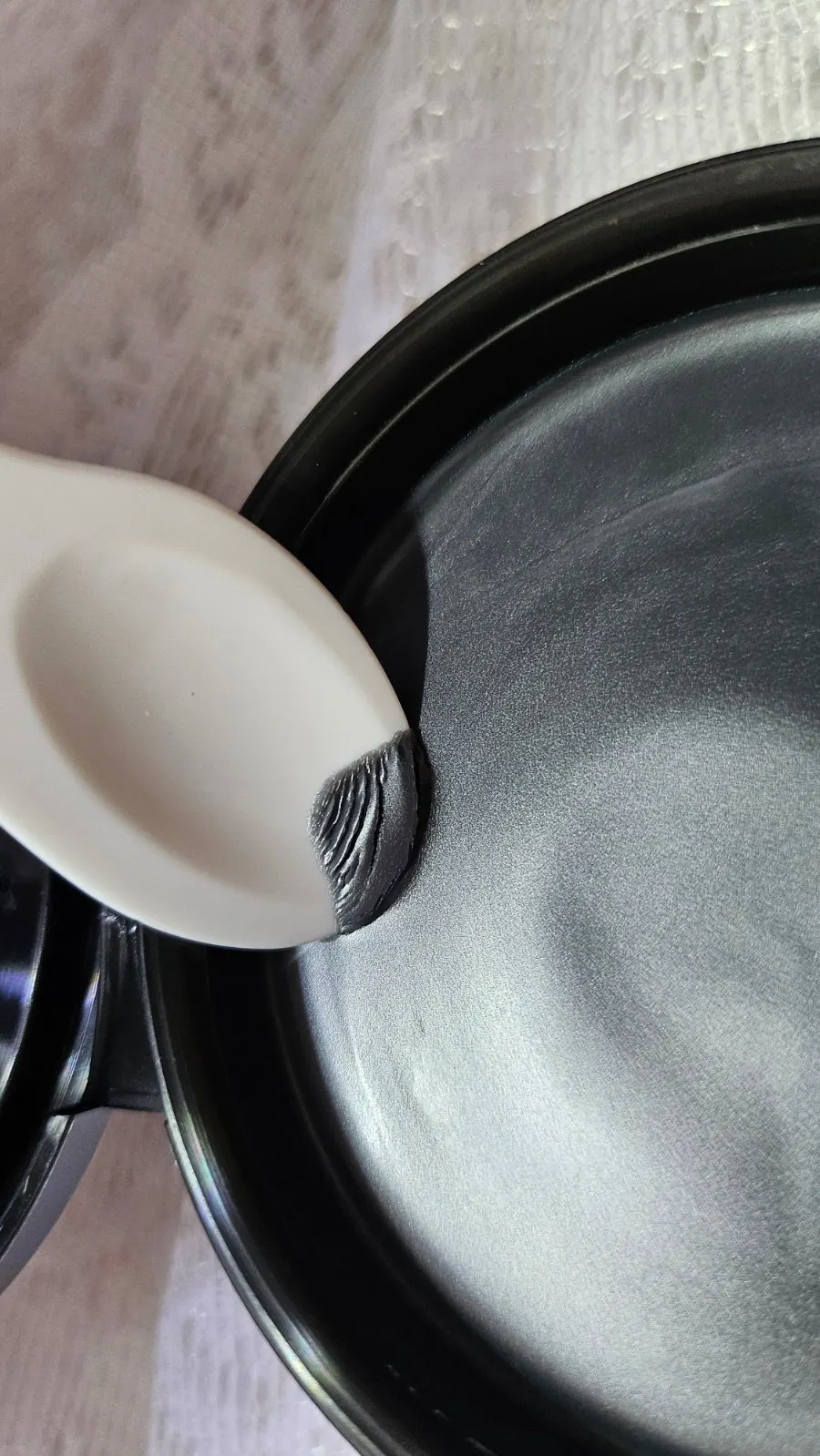 Cleansing balm for dehydrated oily skin: HEEDA Jirisan Charcoal