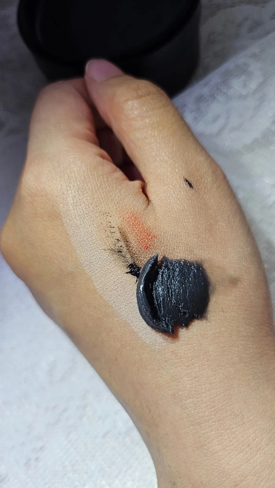Cleansing balm for dehydrated oily skin: HEEDA Jirisan Charcoal