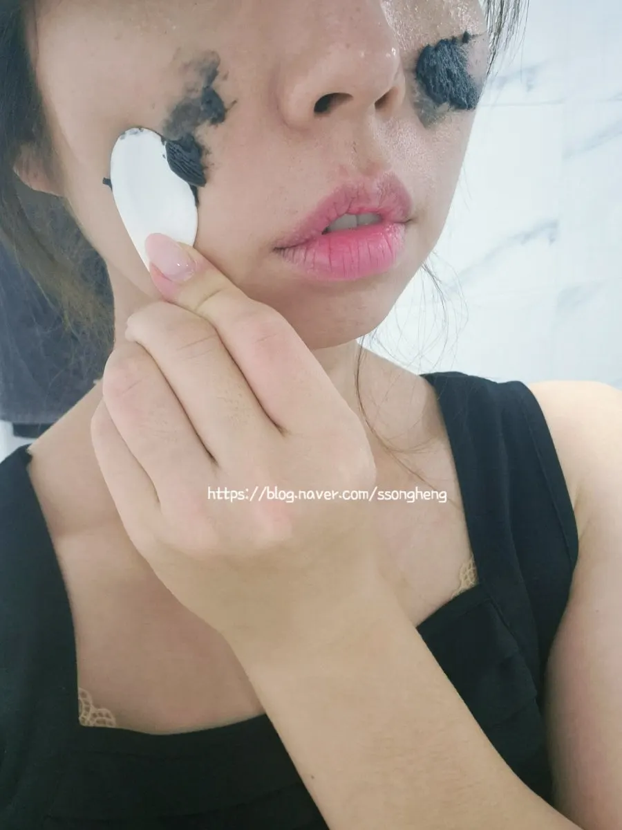 Cleansing balm for waterproof mascara: HEEDA Jirisan Charcoal