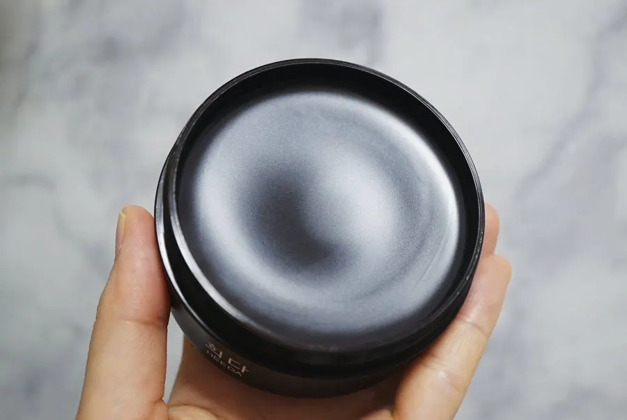 Cleansing balm for dehydrated oily skin: HEEDA Jirisan Moist Charcoal