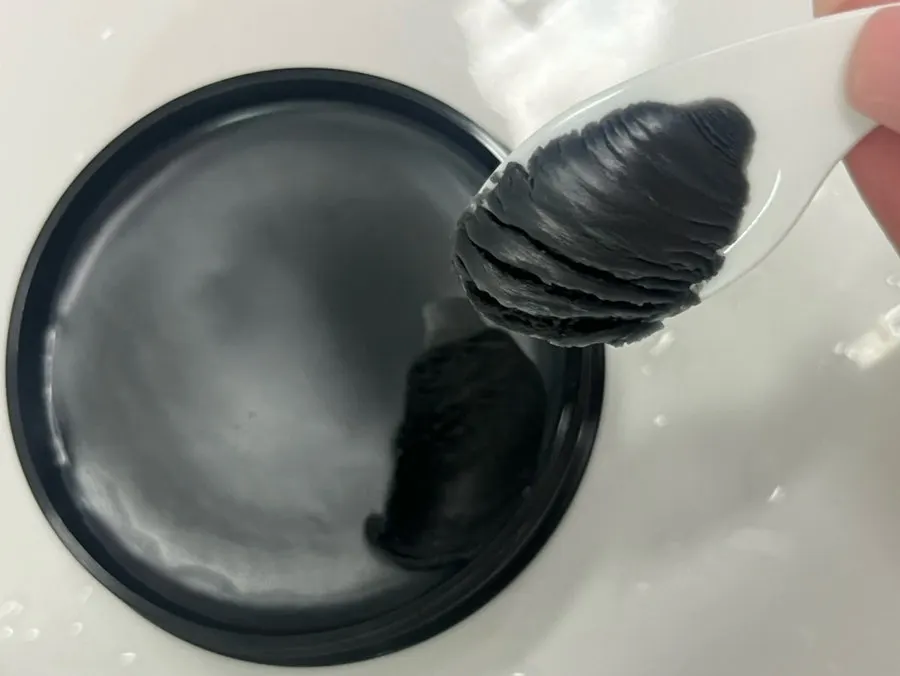 수부지 클렌징밤 사용감과 진한 메이크업 세정, 희다 지리산 촉촉 숯 클렌징밤