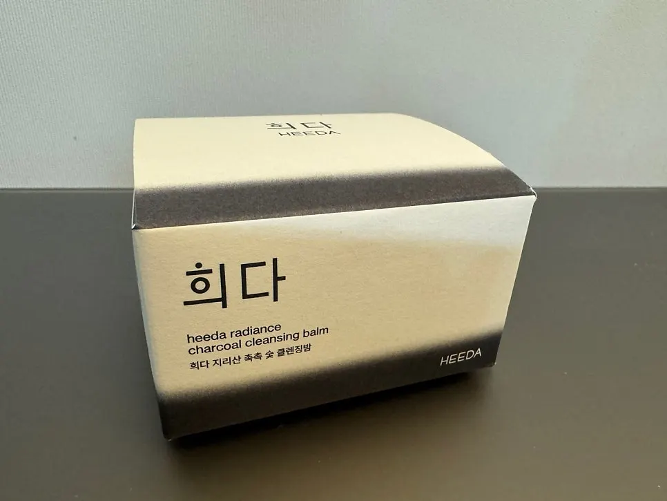 Cleansing balm for dried tint: HEEDA Jirisan Moist Charcoal