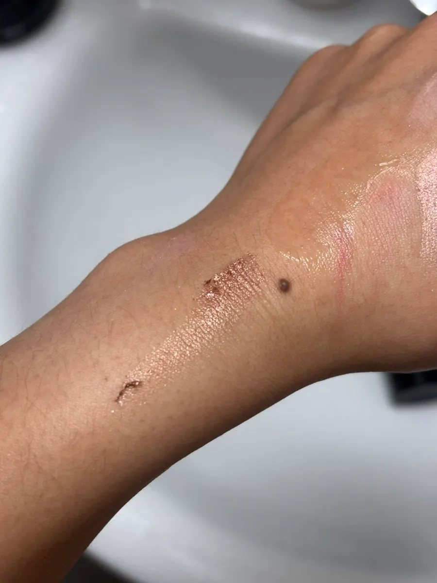 Foaming cleanser glitter removal test: HEEDA charcoal foam
