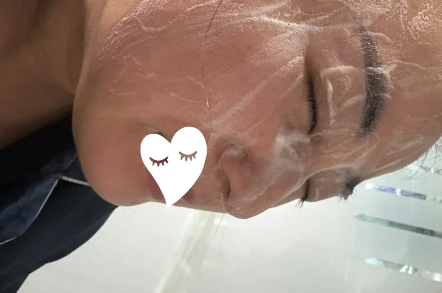Charcoal cleansing foam for combination skin: HEEDA Jirisan