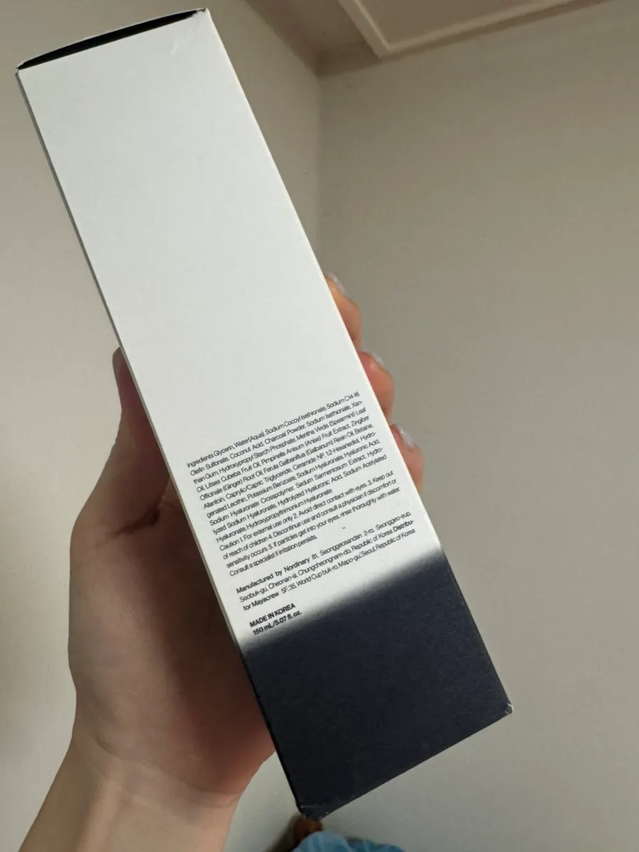 Combination-skin cleansing foam: HEEDA Jirisan Charcoal