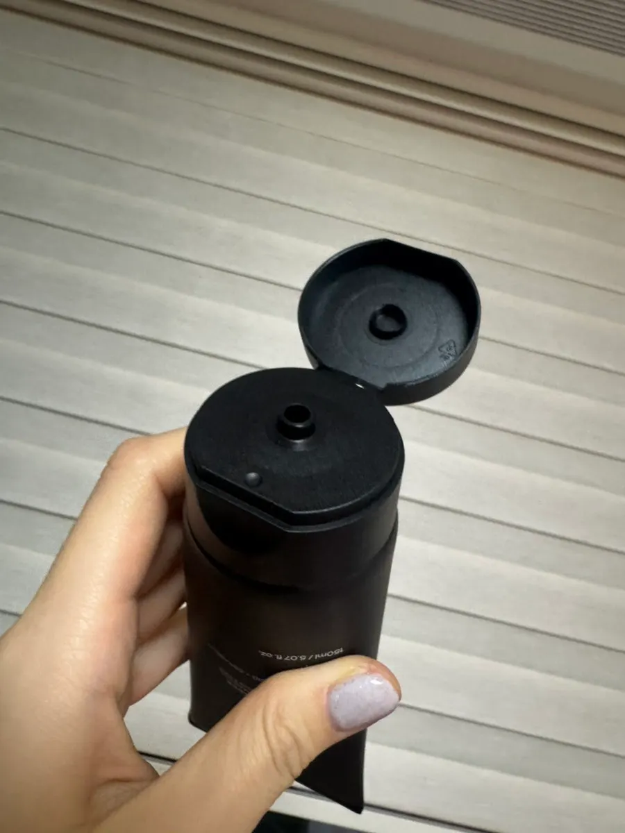 Combination-skin cleansing foam: HEEDA Jirisan Charcoal