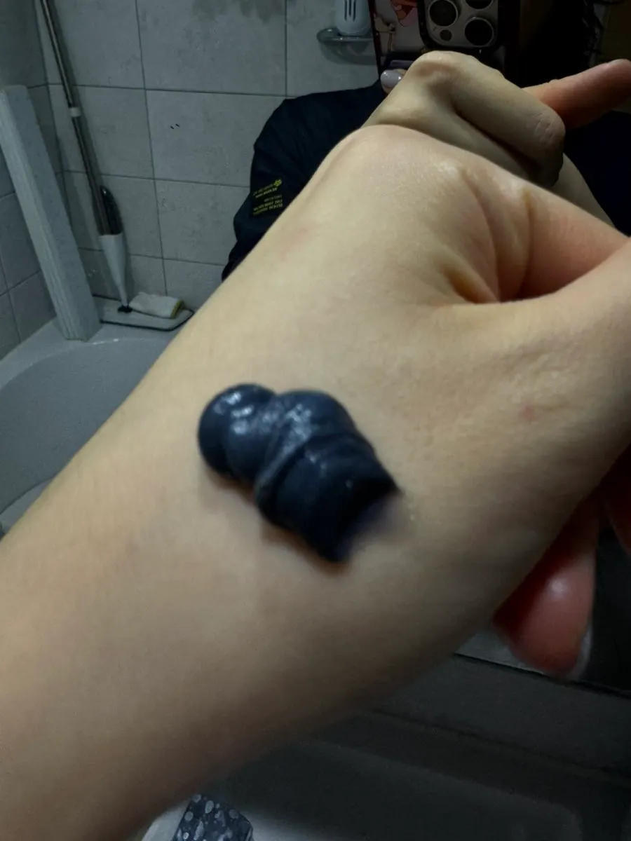Combination-skin cleansing foam: HEEDA Jirisan Charcoal