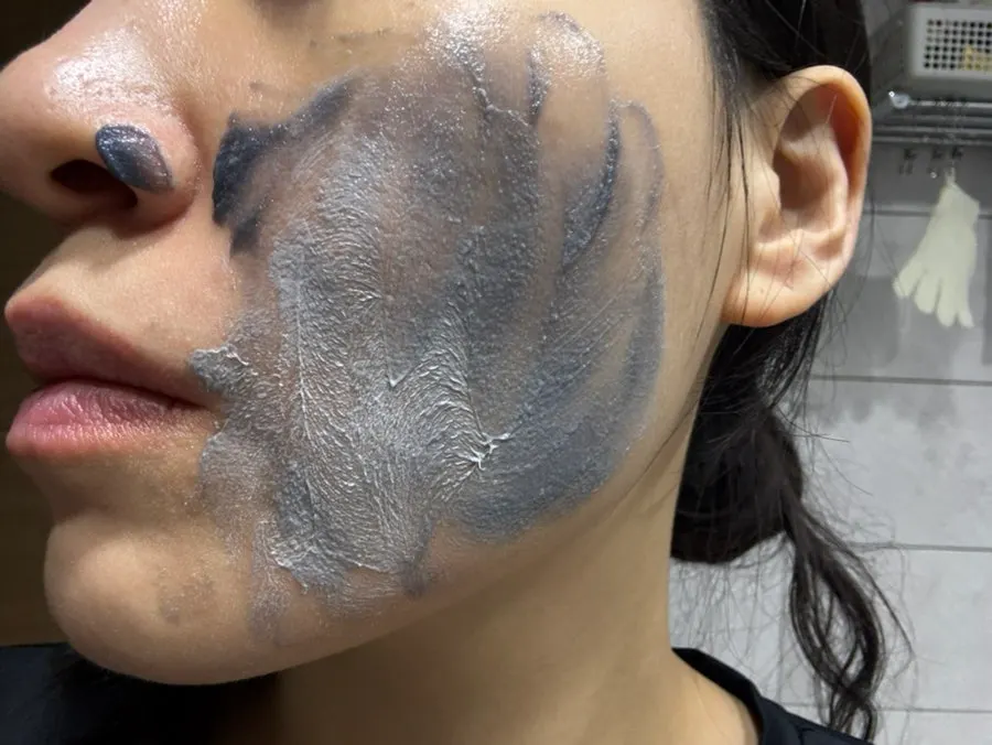 Combination-skin cleansing foam: HEEDA Jirisan Charcoal